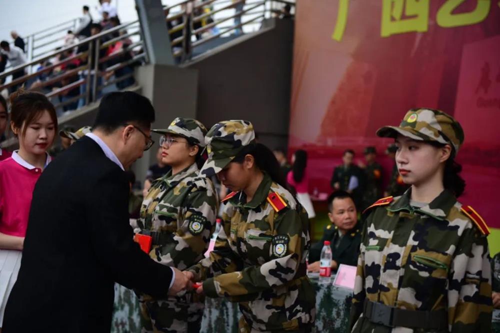 150e95a4cd3549bcba0dbc8ab1746e46.jpg 150e95a4cd3549bcba0dbc8ab1746e46.jpg