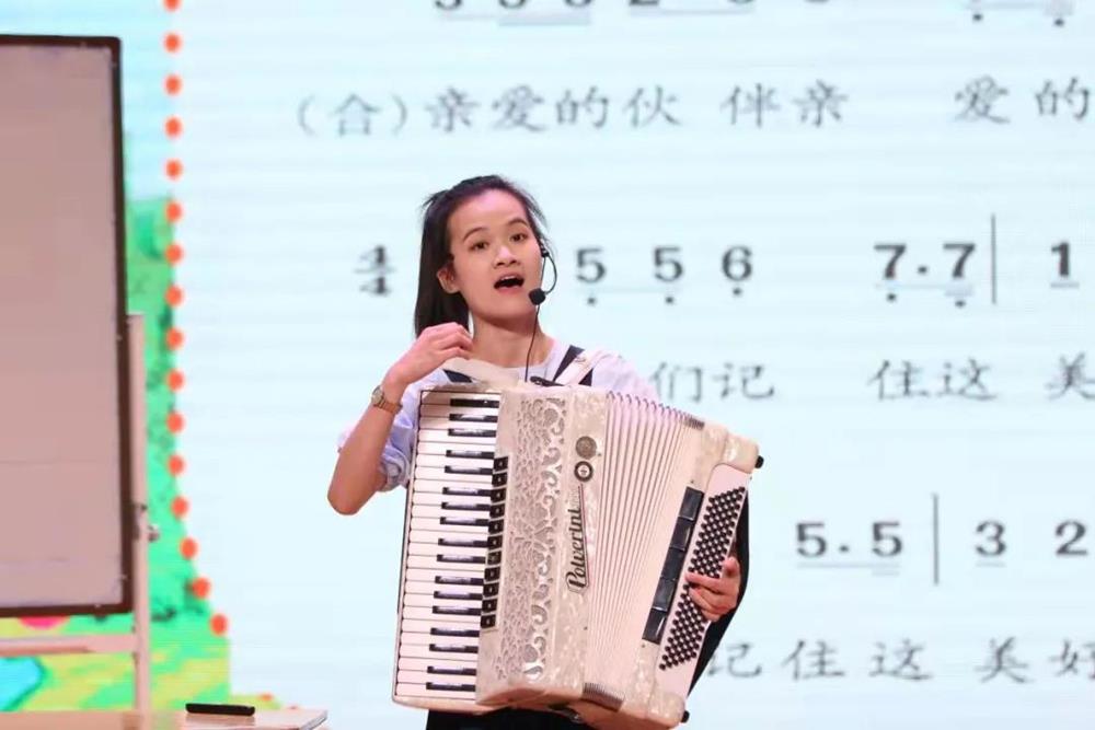 35749ce3ea7e4617a0a9ec3c460c353e.jpg 35749ce3ea7e4617a0a9ec3c460c353e.jpg